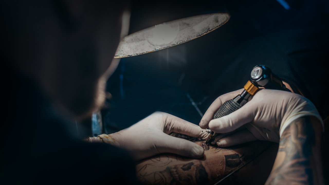 Pink and Black Minimalist Phone Mockup Instagram Post (23)